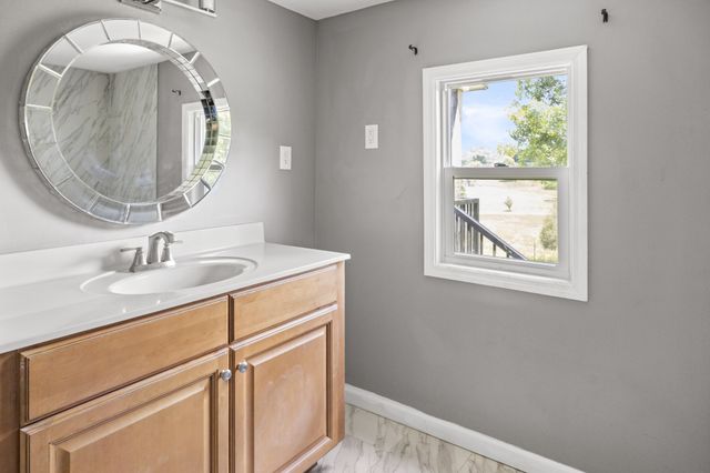 4455 Browning Branch Rd, Bethpage, TN 37022