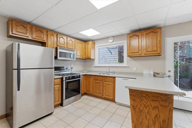 3914 Clement Way, Bloomfield, PA 15224