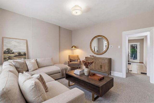 3914 Clement Way, Bloomfield, PA 15224