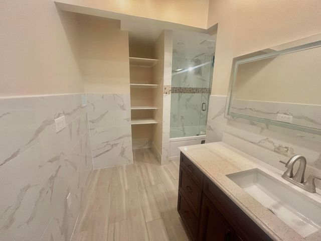 127 Saratoga Boulevard W, Royal Palm Beach, FL 33411