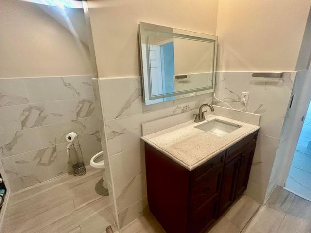 127 Saratoga Boulevard W, Royal Palm Beach, FL 33411