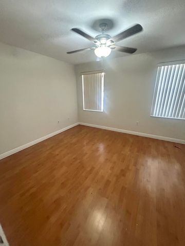 127 Saratoga Boulevard W, Royal Palm Beach, FL 33411