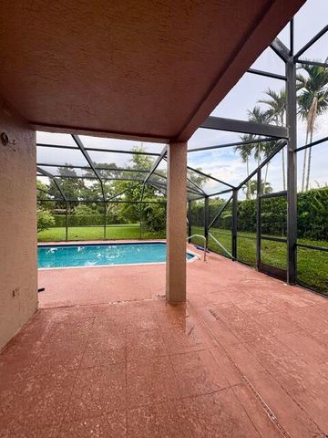 127 Saratoga Boulevard W, Royal Palm Beach, FL 33411