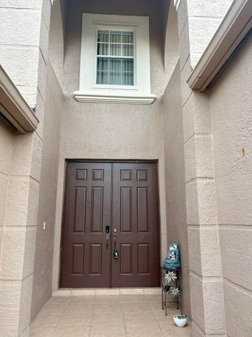 127 Saratoga Boulevard W, Royal Palm Beach, FL 33411