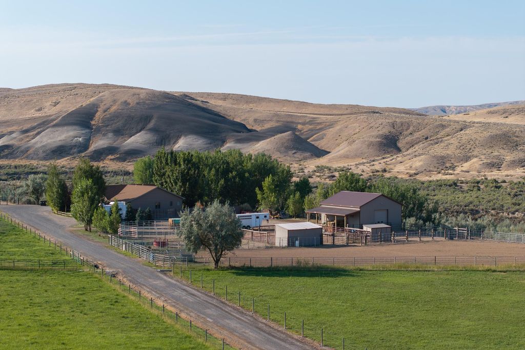 610 US HWY 14, Greybull, WY 82426 photo 3