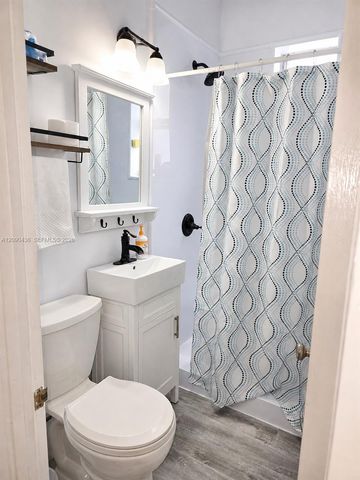 3710 Collins Avenue N-309, Miami Beach, FL 33140