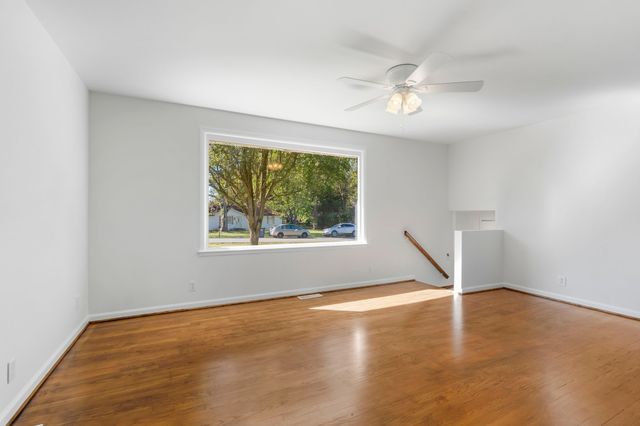 402 Holston Dr, Smyrna, TN 37167