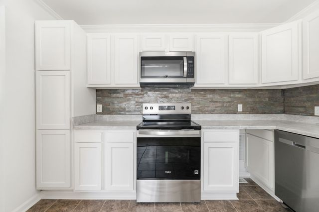 402 Holston Dr, Smyrna, TN 37167