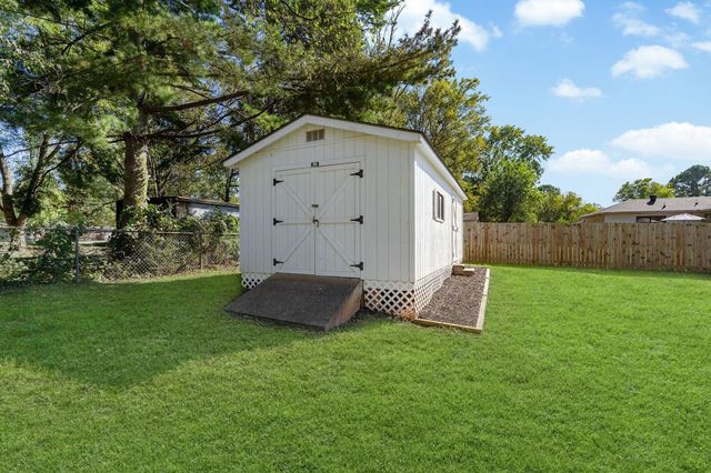 402 Holston Dr, Smyrna, TN 37167
