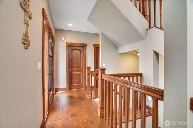 1401 32nd Street Pl SE, Puyallup, WA 98372