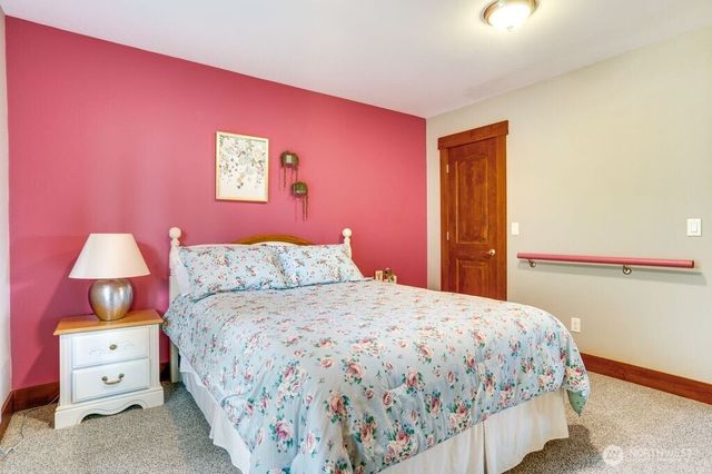 1401 32nd Street Pl SE, Puyallup, WA 98372
