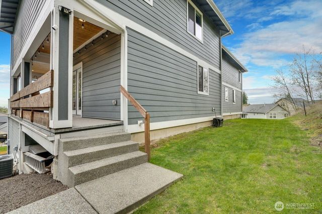 1401 32nd Street Pl SE, Puyallup, WA 98372
