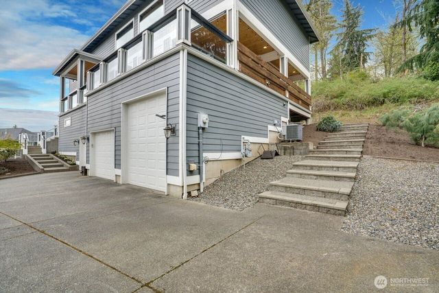 1401 32nd Street Pl SE, Puyallup, WA 98372