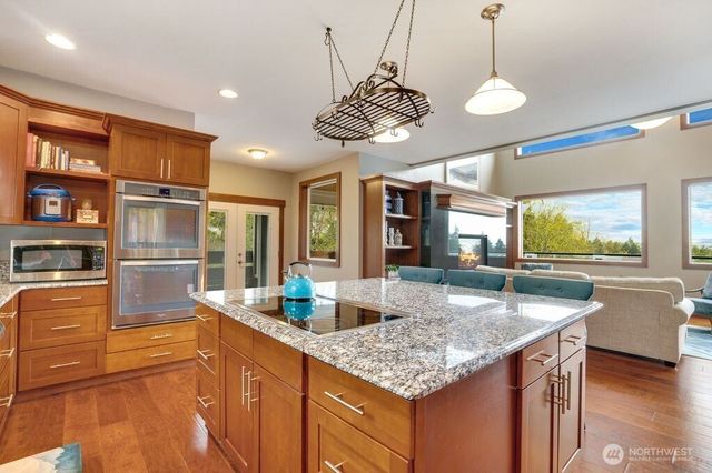 1401 32nd Street Pl SE, Puyallup, WA 98372