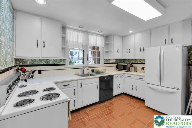 2230 Kemmerer Street, Bethlehem City, PA 18017