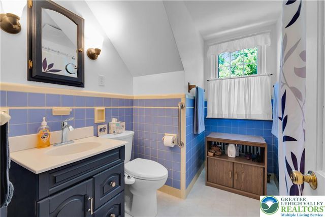 2230 Kemmerer Street, Bethlehem City, PA 18017