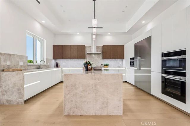 10511 Mary Bell Avenue, Shadow Hills, CA 91040