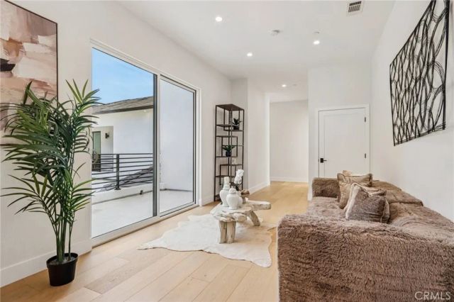 10511 Mary Bell Avenue, Shadow Hills, CA 91040