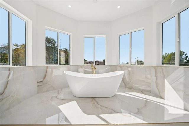 10511 Mary Bell Avenue, Shadow Hills, CA 91040