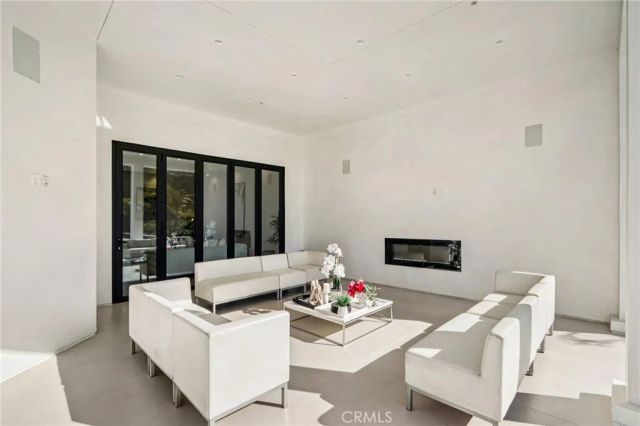 10511 Mary Bell Avenue, Shadow Hills, CA 91040