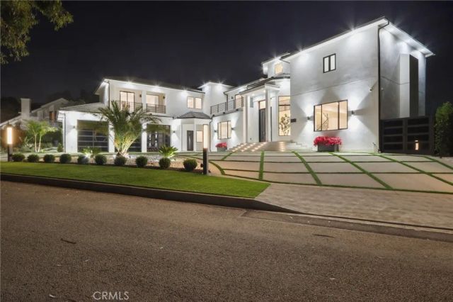 10511 Mary Bell Avenue, Shadow Hills, CA 91040