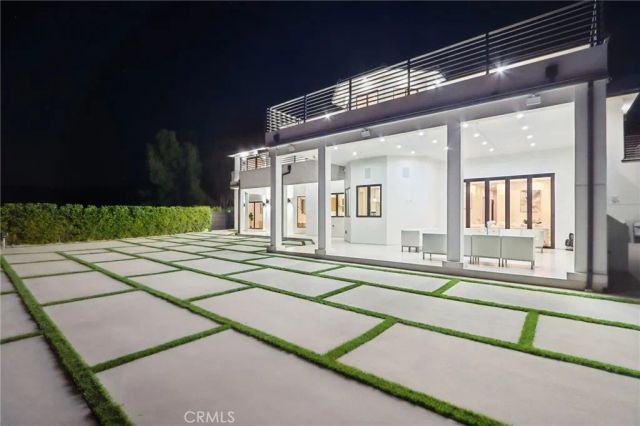 10511 Mary Bell Avenue, Shadow Hills, CA 91040