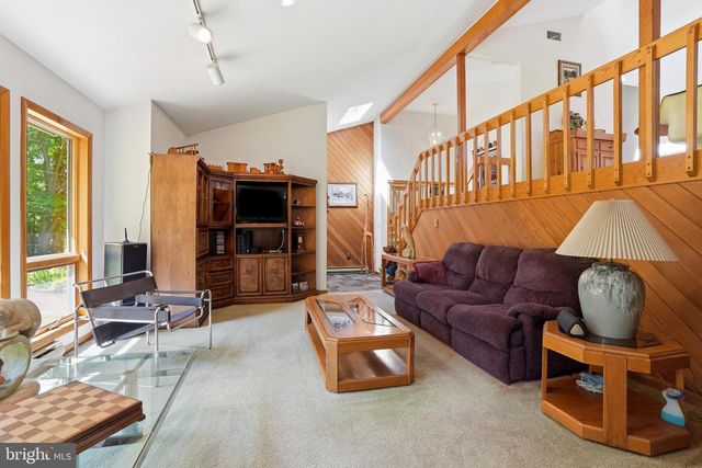 1160 CAMP SKYMOUNT RD, Green Lane, PA 18054