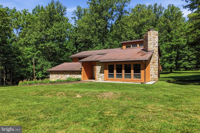 1160 CAMP SKYMOUNT RD, Green Lane, PA 18054