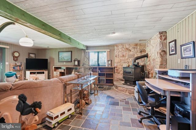 1160 CAMP SKYMOUNT RD, Green Lane, PA 18054