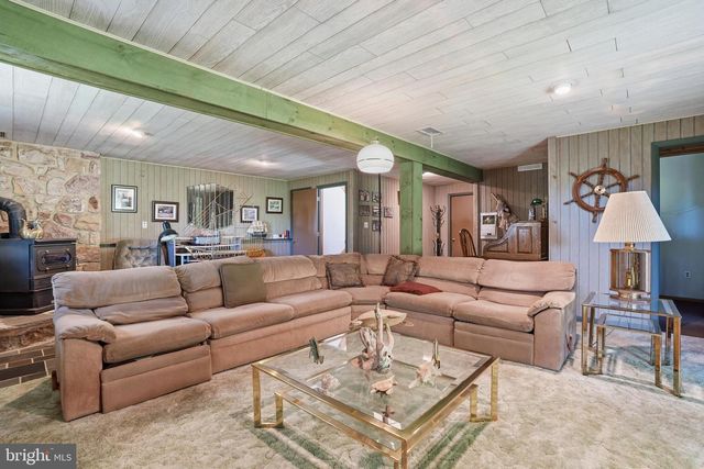 1160 CAMP SKYMOUNT RD, Green Lane, PA 18054