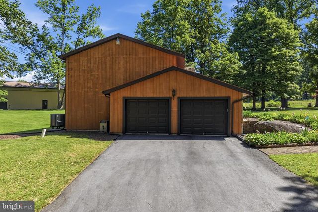 1160 CAMP SKYMOUNT RD, Green Lane, PA 18054