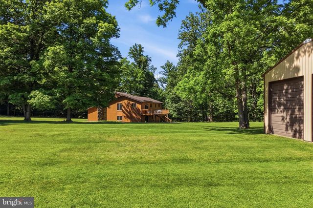 1160 CAMP SKYMOUNT RD, Green Lane, PA 18054