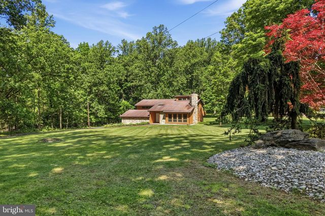 1160 CAMP SKYMOUNT RD, Green Lane, PA 18054