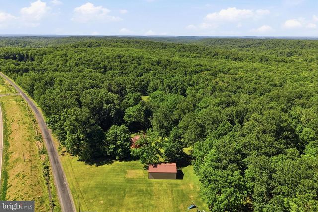 1160 CAMP SKYMOUNT RD, Green Lane, PA 18054