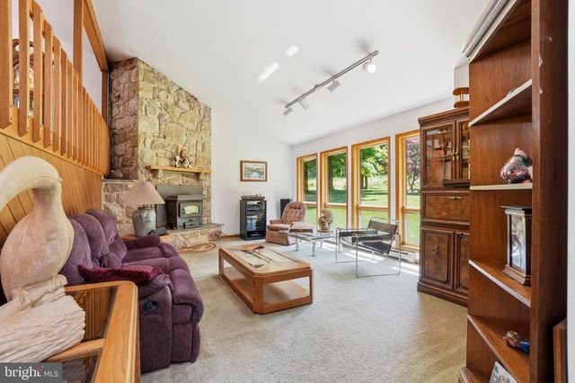 1160 CAMP SKYMOUNT RD, Green Lane, PA 18054