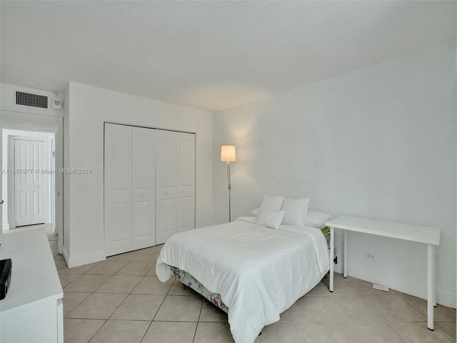 5005 Collins Ave 725, Miami Beach, FL 33140