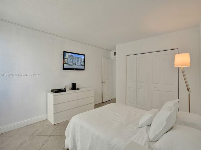 5005 Collins Ave 725, Miami Beach, FL 33140