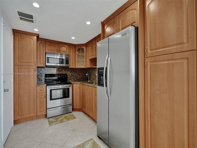 5005 Collins Ave 725, Miami Beach, FL 33140