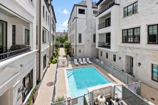 1270 Wood Hollow Drive, Houston, TX 77057