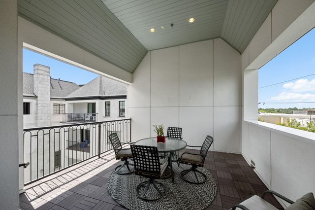 1270 Wood Hollow Drive, Houston, TX 77057