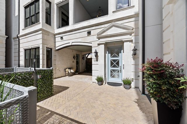 1270 Wood Hollow Drive, Houston, TX 77057