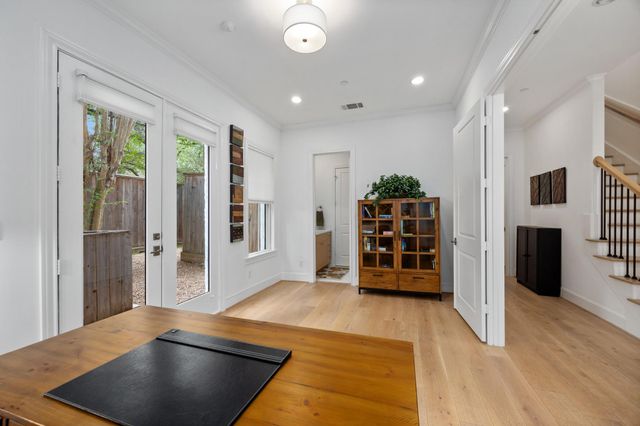 1270 Wood Hollow Drive, Houston, TX 77057