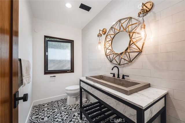 5022 Ranchito, Sherman Oaks, CA 91423