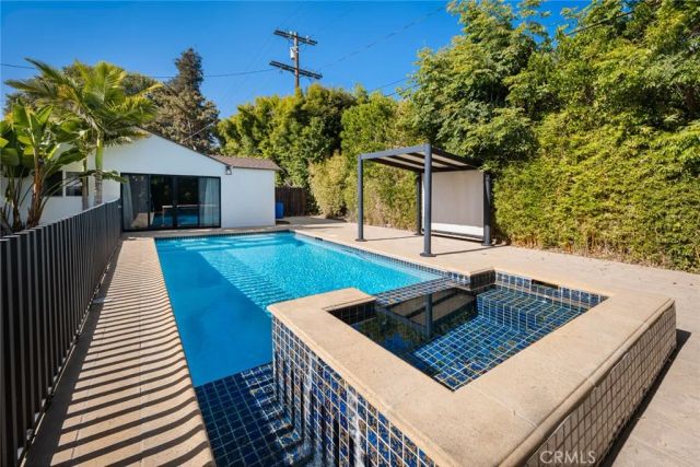 5022 Ranchito, Sherman Oaks, CA 91423
