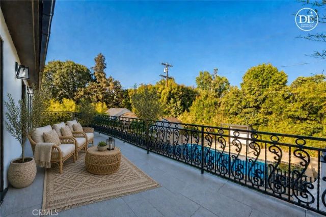 5022 Ranchito, Sherman Oaks, CA 91423
