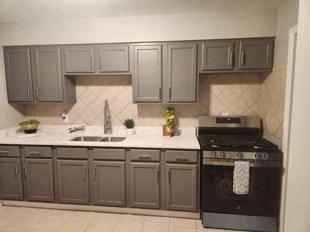2172 Chase Street, Gary, IN 46404