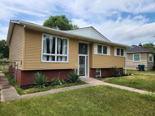 2172 Chase Street, Gary, IN 46404