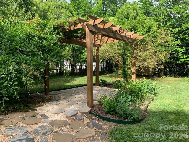 422 Fieldstone Road, Mooresville, NC 28115