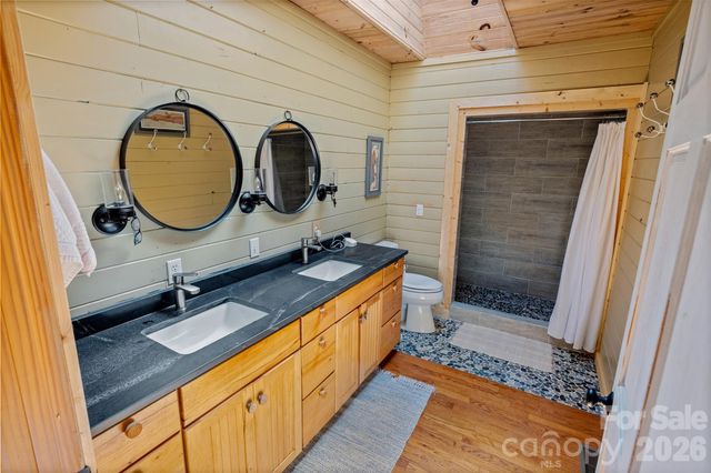 250 Burt Blackwell Road, Mill Spring, NC 28756