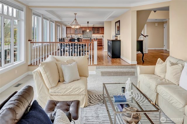 4911 Harbor Lane, Everett, WA 98203
